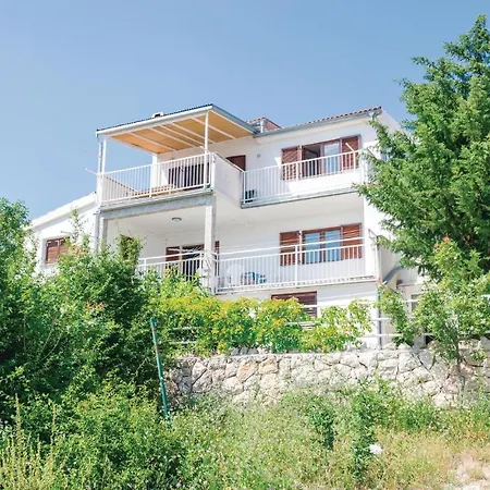 3 Bedroom Gorgeous In Апартаменты