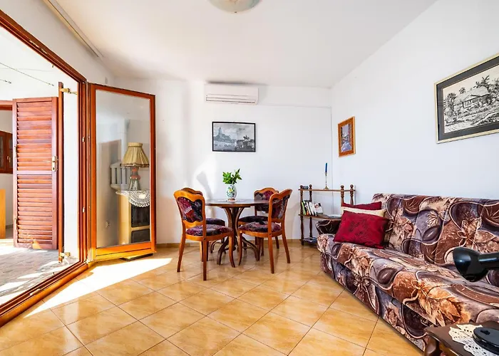 With Sea View I * Maslenica